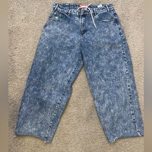 Acid wash baggy butter goods jeans (cut)